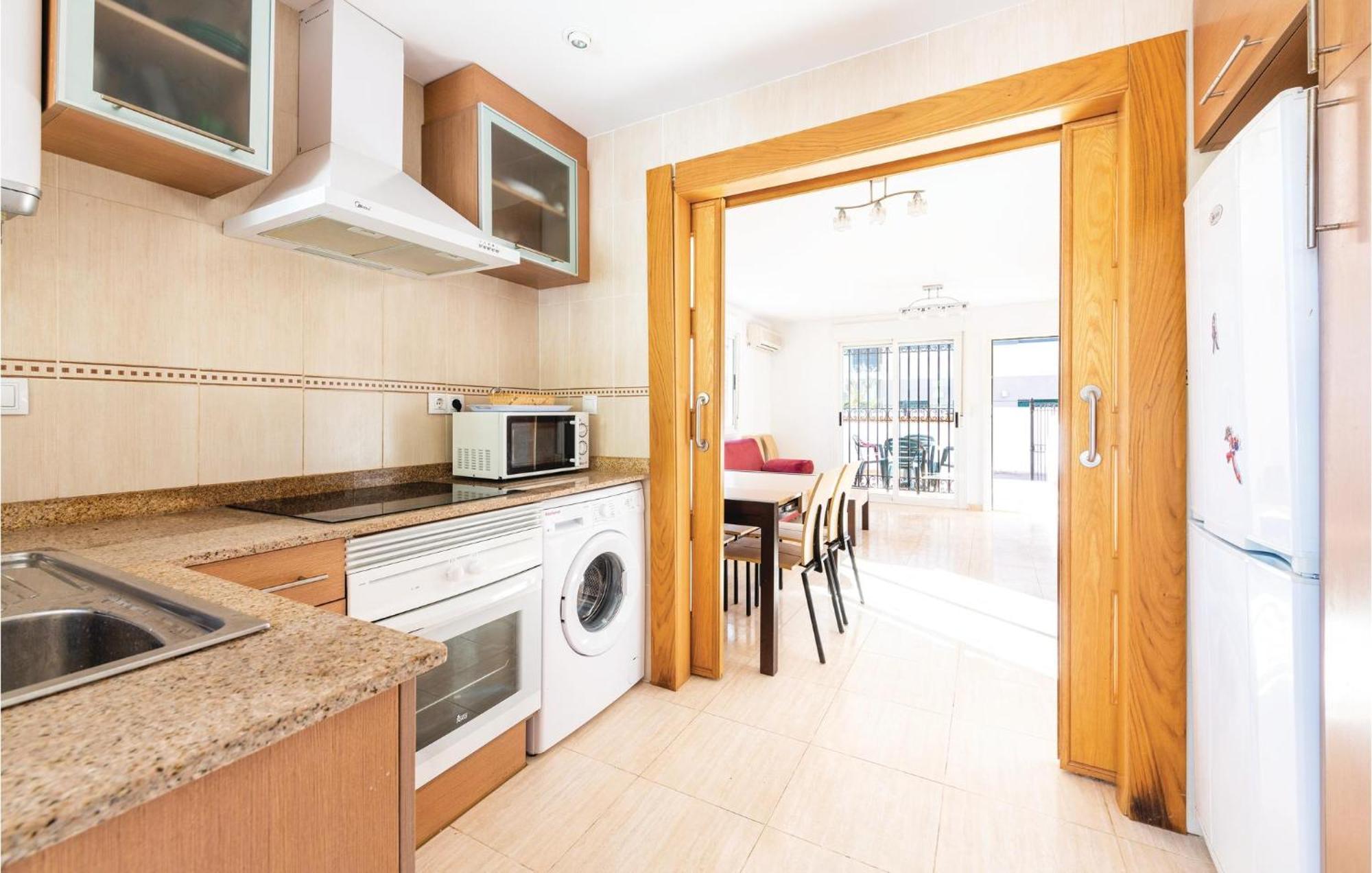 Amazing Apartment In Oropesa Del Mar With Kitchen מראה חיצוני תמונה